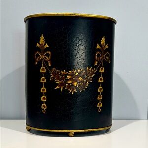 Chelsea House black lacquered waste paper can